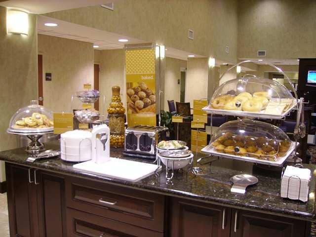 Hampton Inn & Suites Savannah - I-95 South - Gateway Georgetown Restaurace fotografie